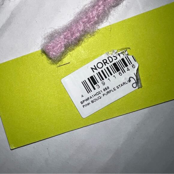 BP + Wildfang Scarf Glove Set - Picture 3 of 3